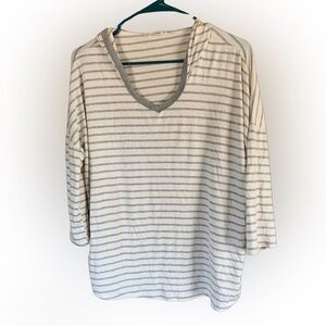 🔥2 FOR $10🔥 NWOT E Luna Grey and White Stripe Hooded Blouse M